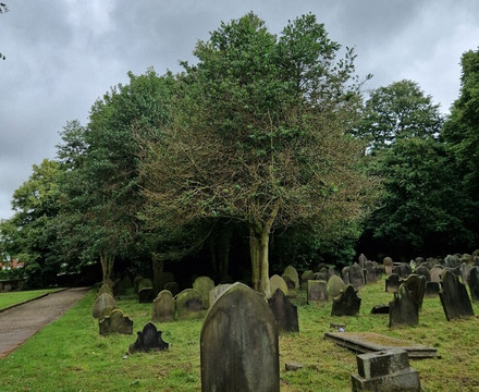 St Chad's Churchyard-Kirkby必去景点