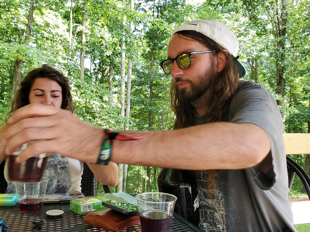 Amber Falls Winery & Cellars-Hampshire必去景点