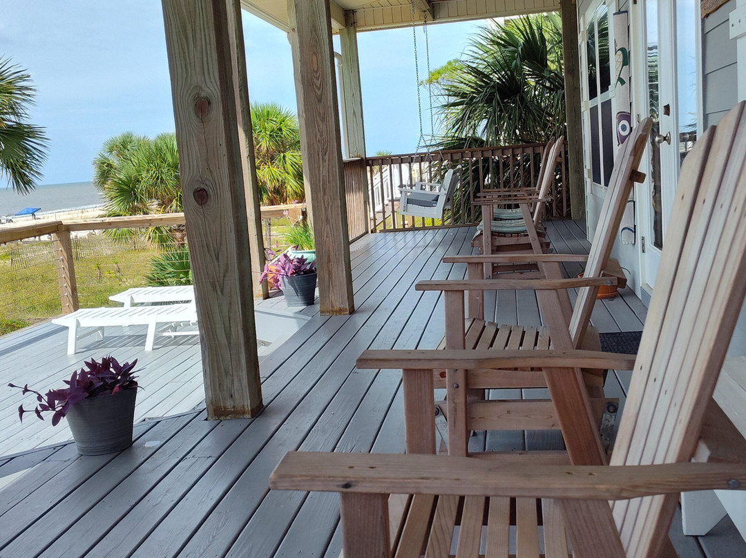 Turtle Beach Inn主图