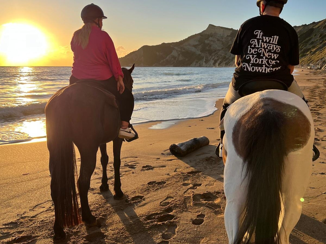 Horseland Kavos-Kavos必去景点