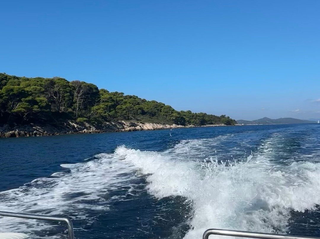 Galeb Boat Tours景点图片