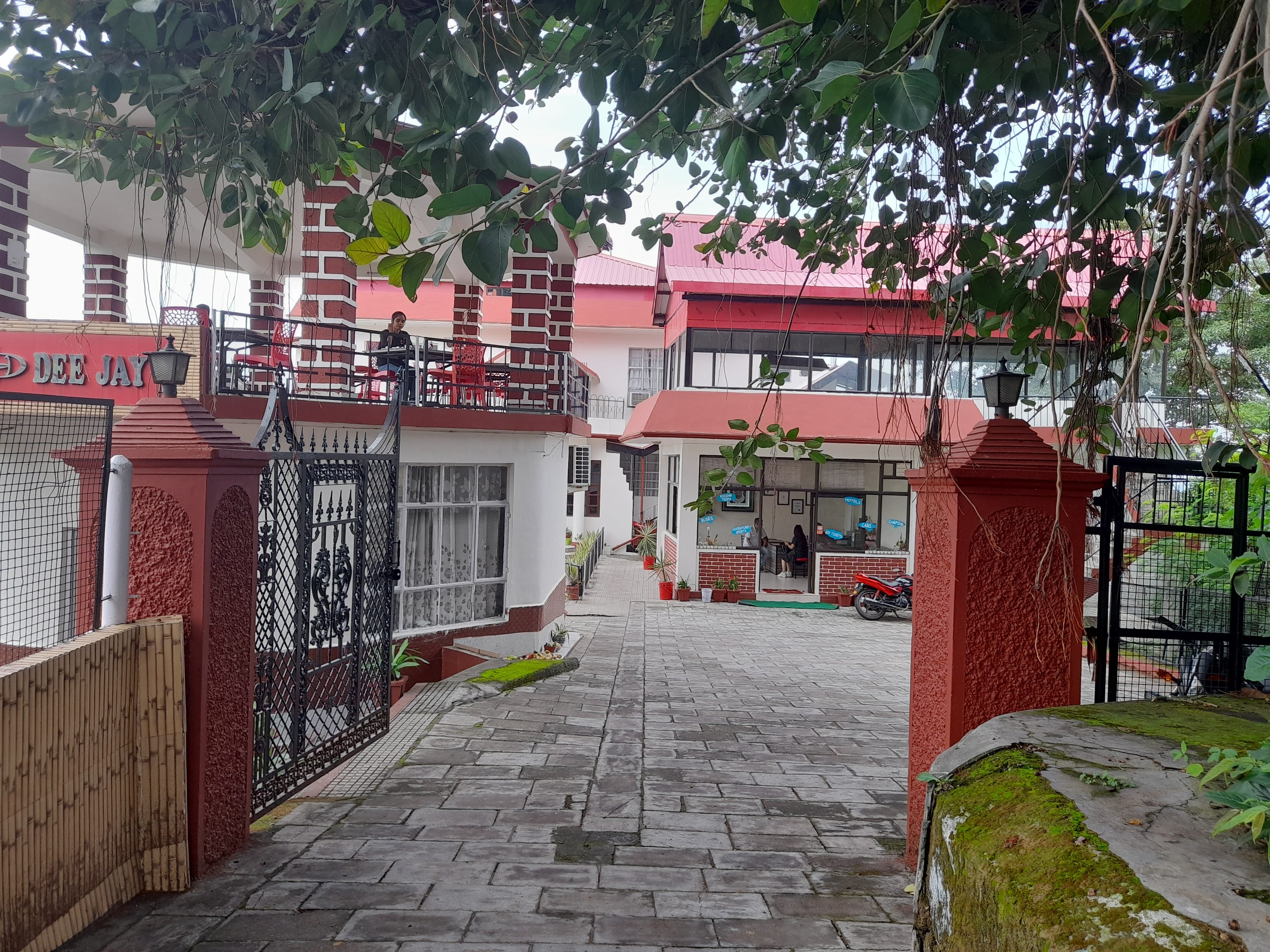 Dee Jay Resort-官方