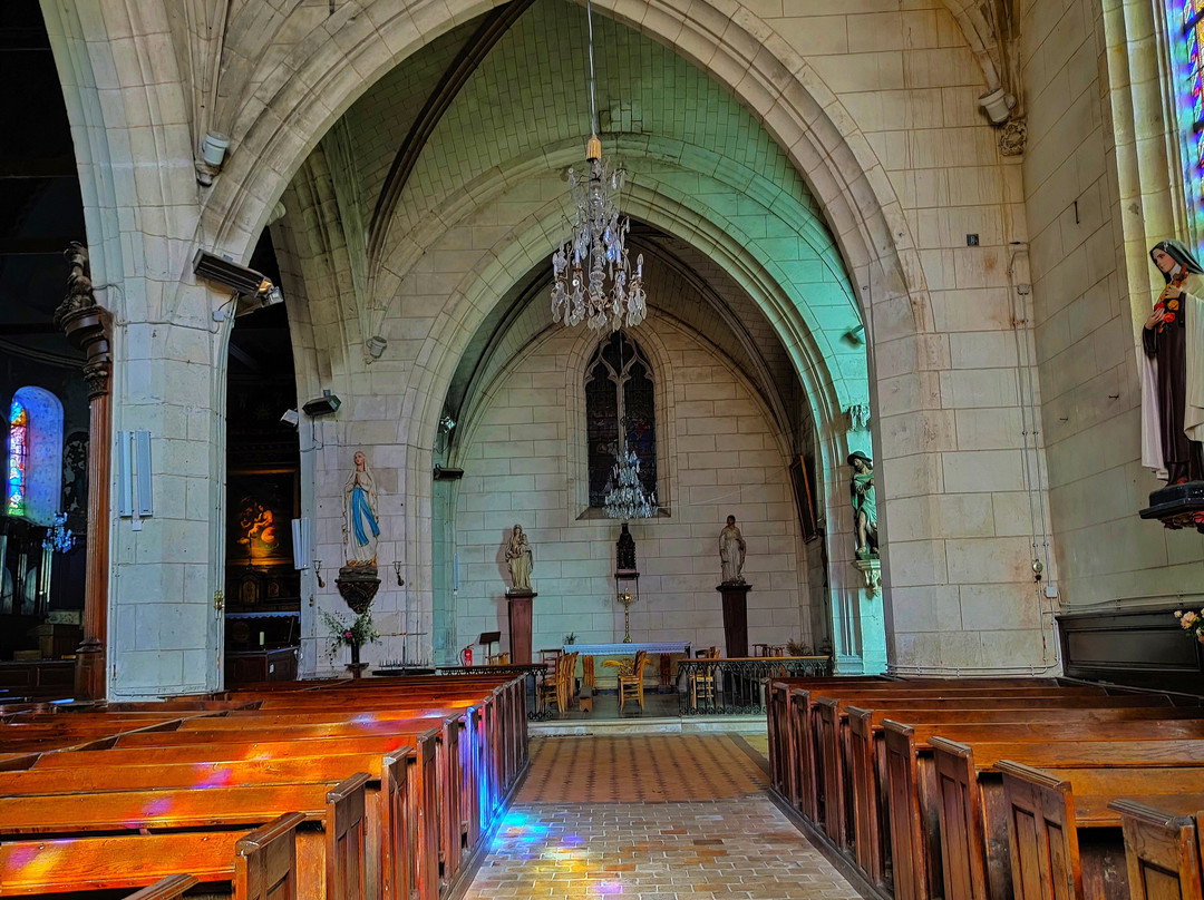 Eglise Saint-lubin De Brou-Brou必去景点