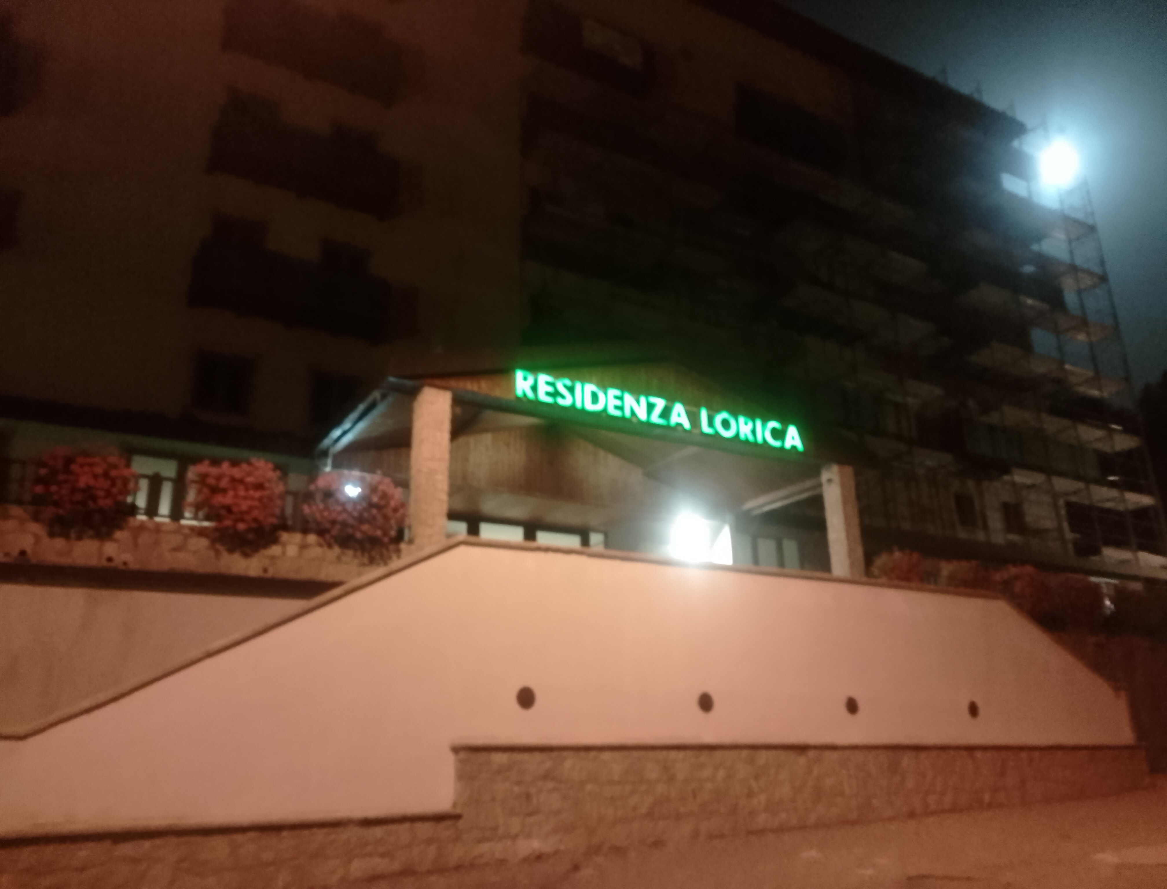 Residenza Lorica-官方
