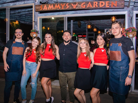 Sammy's Bar-大特尔诺沃必去景点