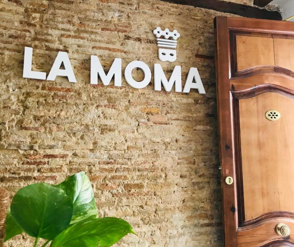 LA MOMA Apartments
