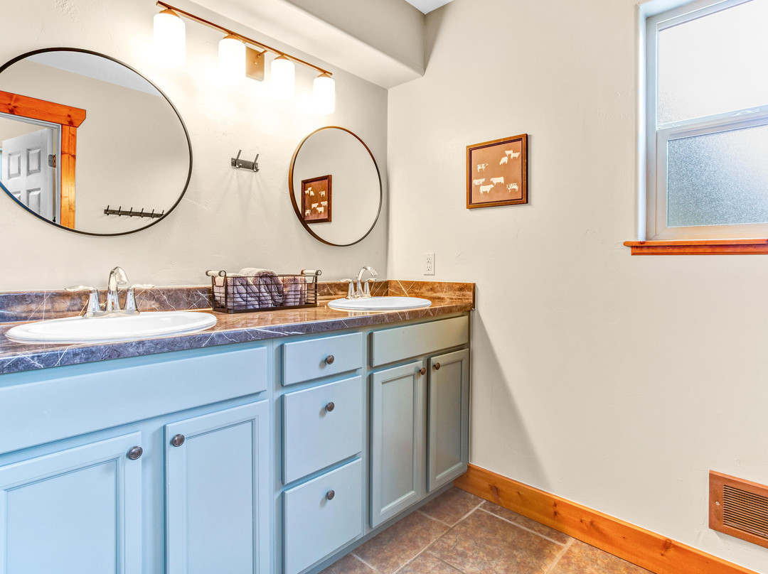 Blue Coyote Ranch主图