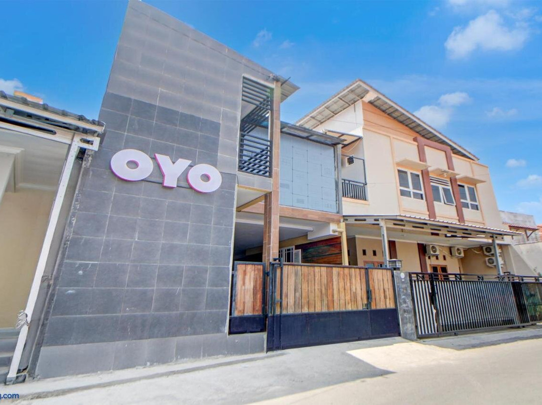 Super Oyo 94304 Ameera Guest House