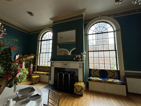 百老汇旅馆主图