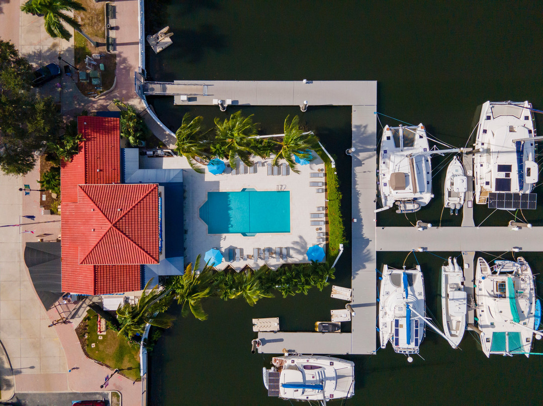 Twin Dolphin Marina-布雷登顿必去景点