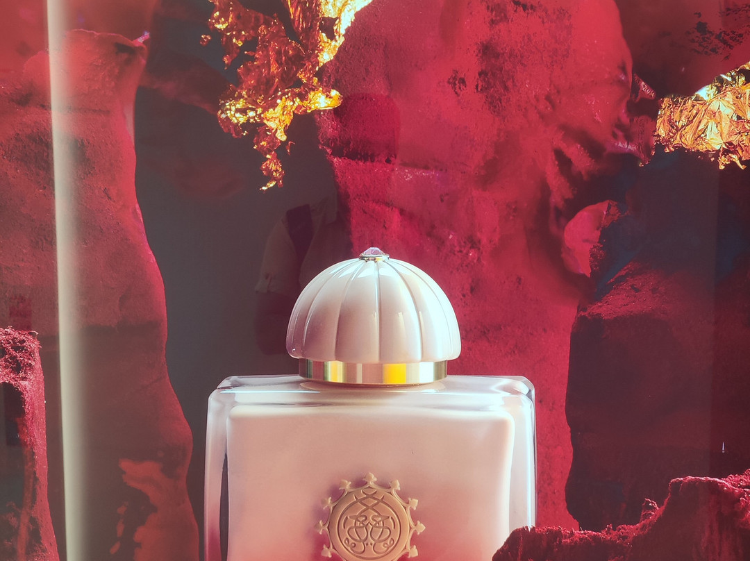 Amouage Manufacture And Visitor's Centre-锡卜必去景点