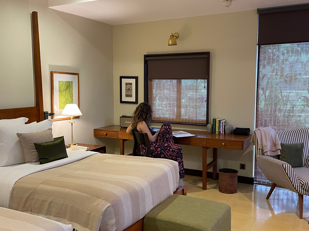 锡吉里亚水上花园酒店主图