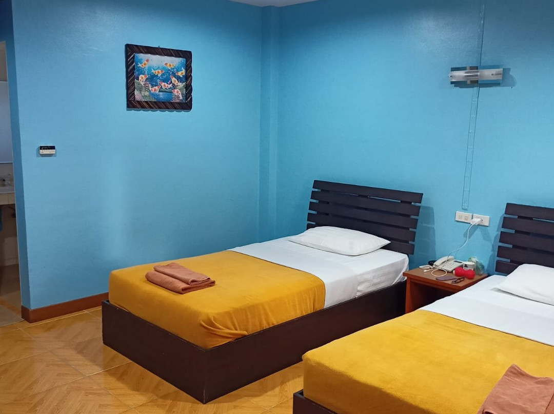 卡隆村酒店主图