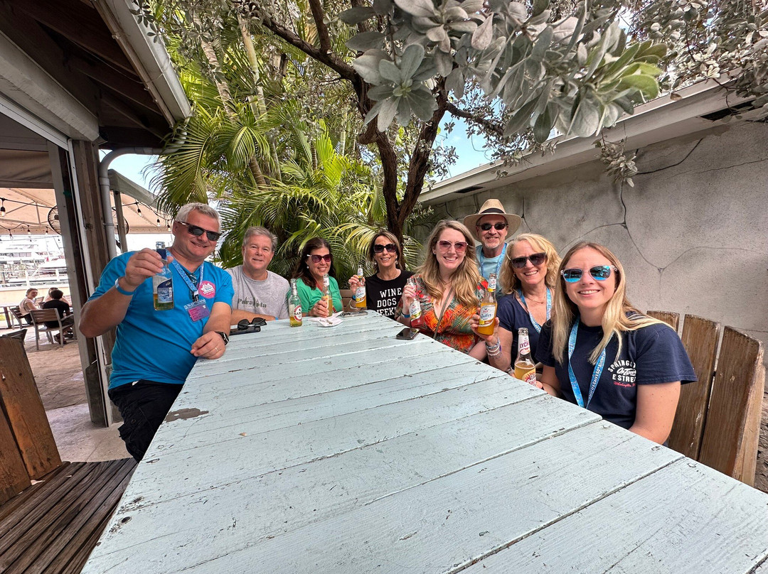 Island Food Tours-拿骚必去景点