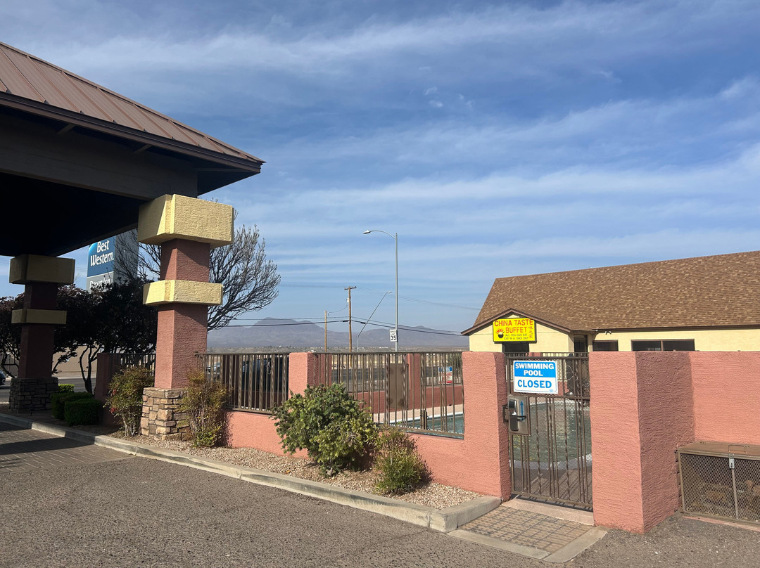 沙漠贝斯特韦斯特酒店主图