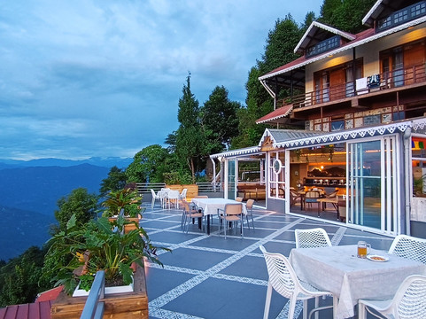 Delo Retreat