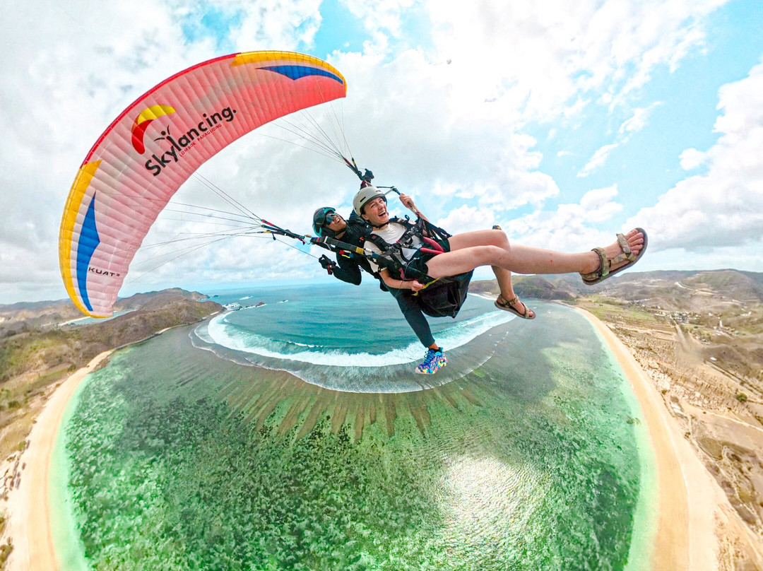 Skylancing Lombok Paragliding-Praya必去景点