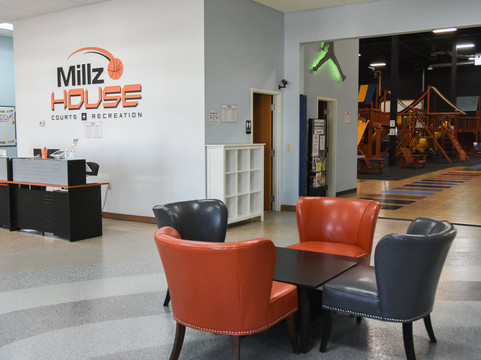 Millz House - Courts, Hoops & Recreation-Apple Valley必去景点