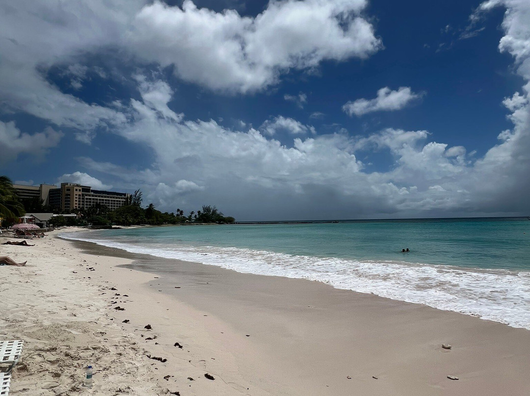 Pebbles Beach-布里奇顿必去景点