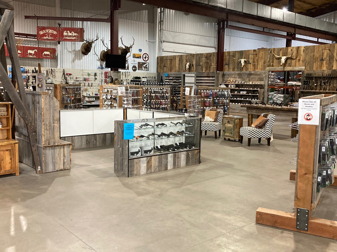 High Plains Cattle Supply & Armory景点图片