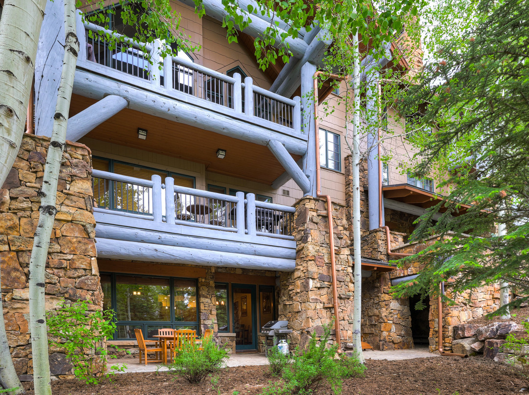 Bachelor Gulch Condos
