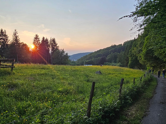 卡梅勒恩家庭式酒店主图