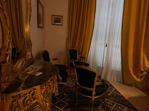 阿尔巴酒店主图