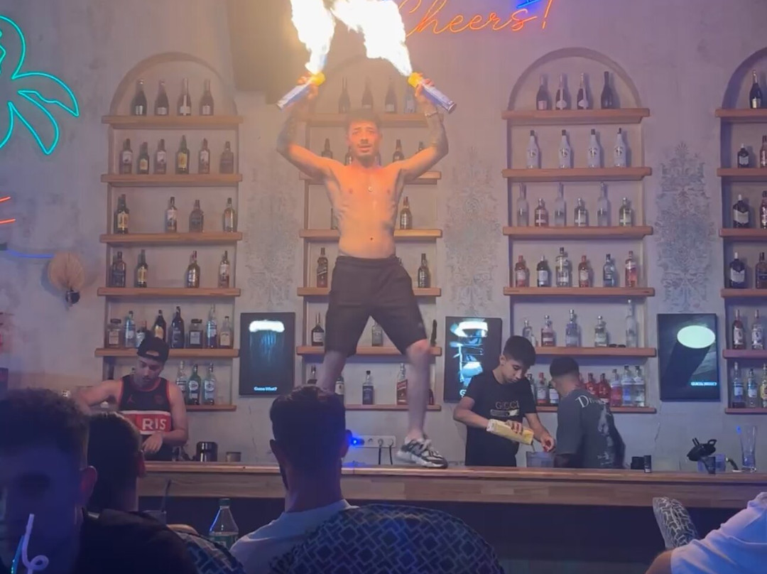 VIP Dance Bar景点图片