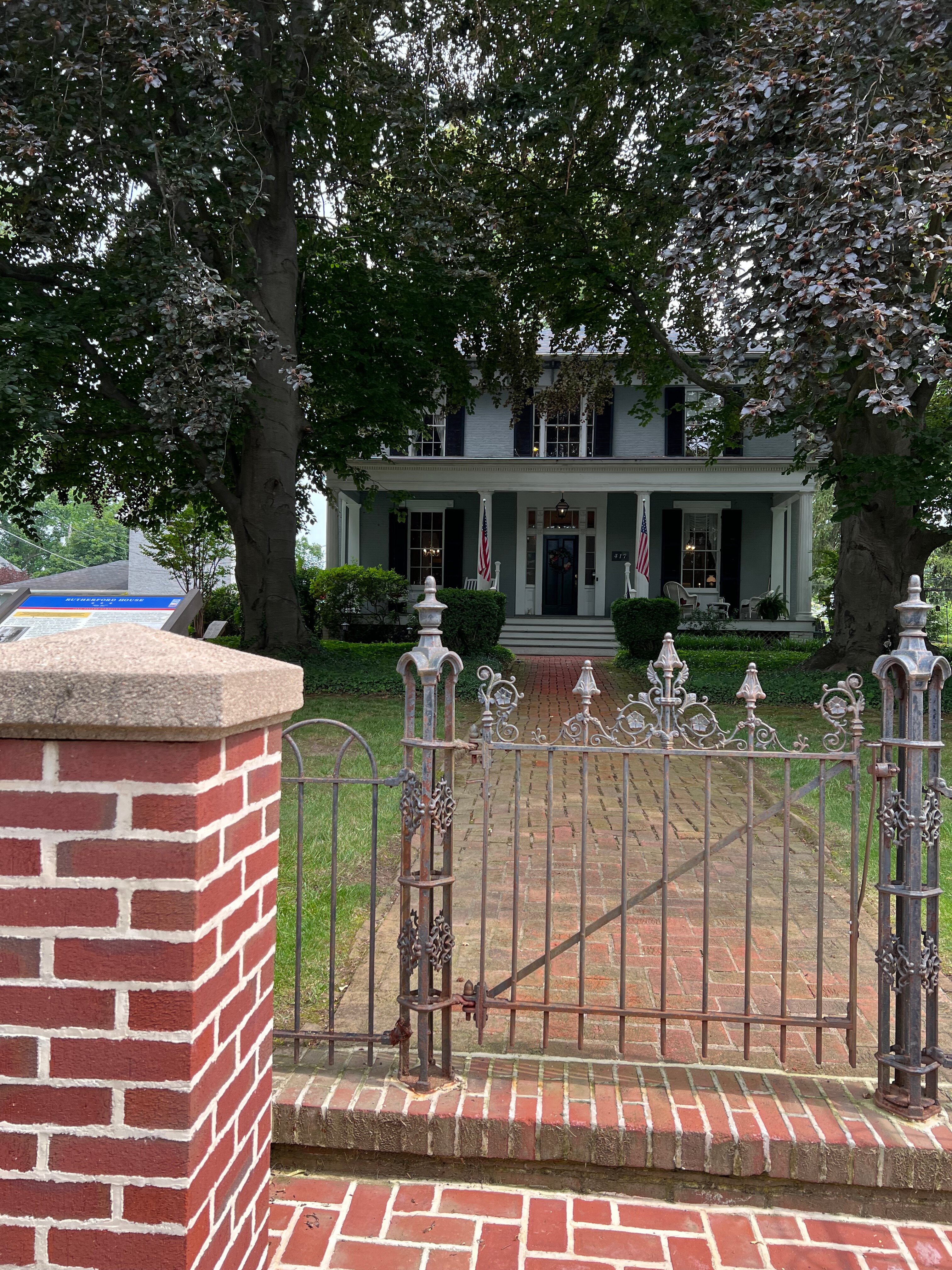 Carriage Inn Bed and Breakfast-官方
