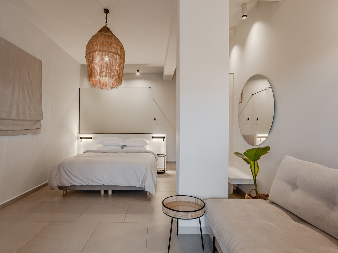 Amal Kythnos Suites