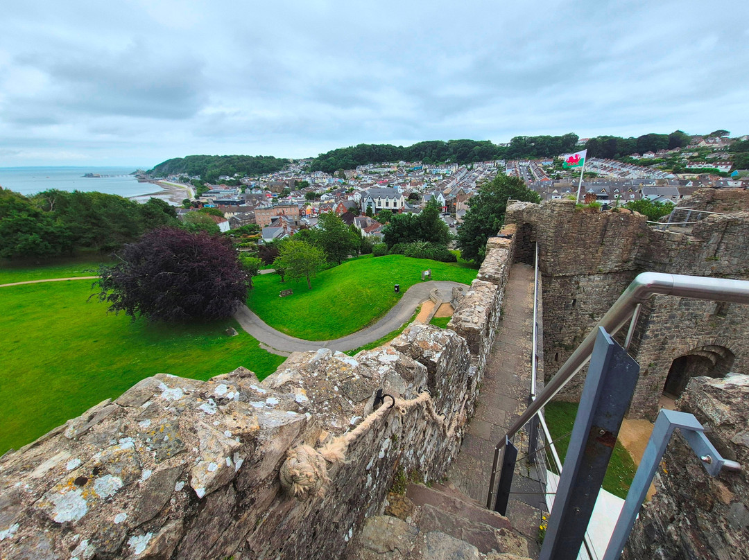 Oystermouth Castle-Mumbles必去景点