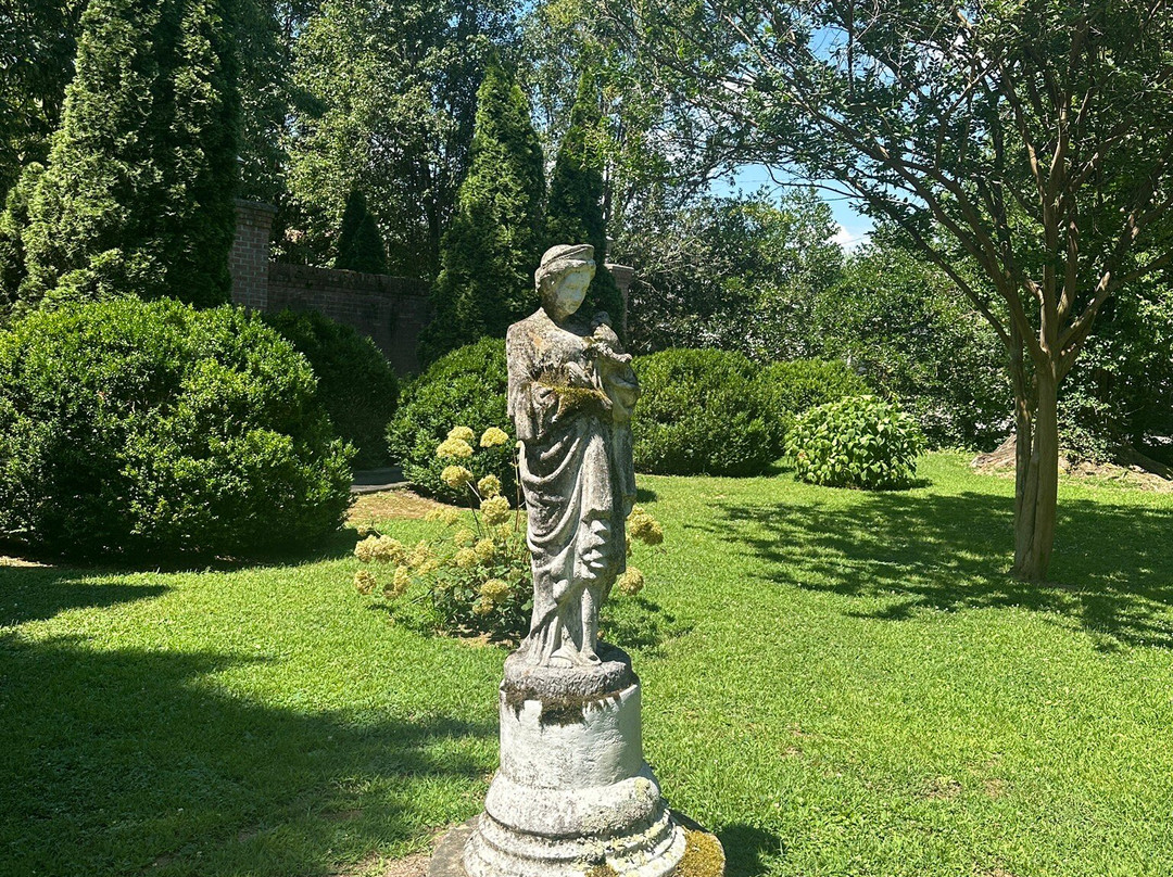 Falcon Rest Mansion & Gardens-McMinnville必去景点