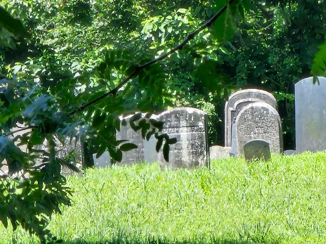 Barnes and Bailey Cemetery-Havre de Grace必去景点
