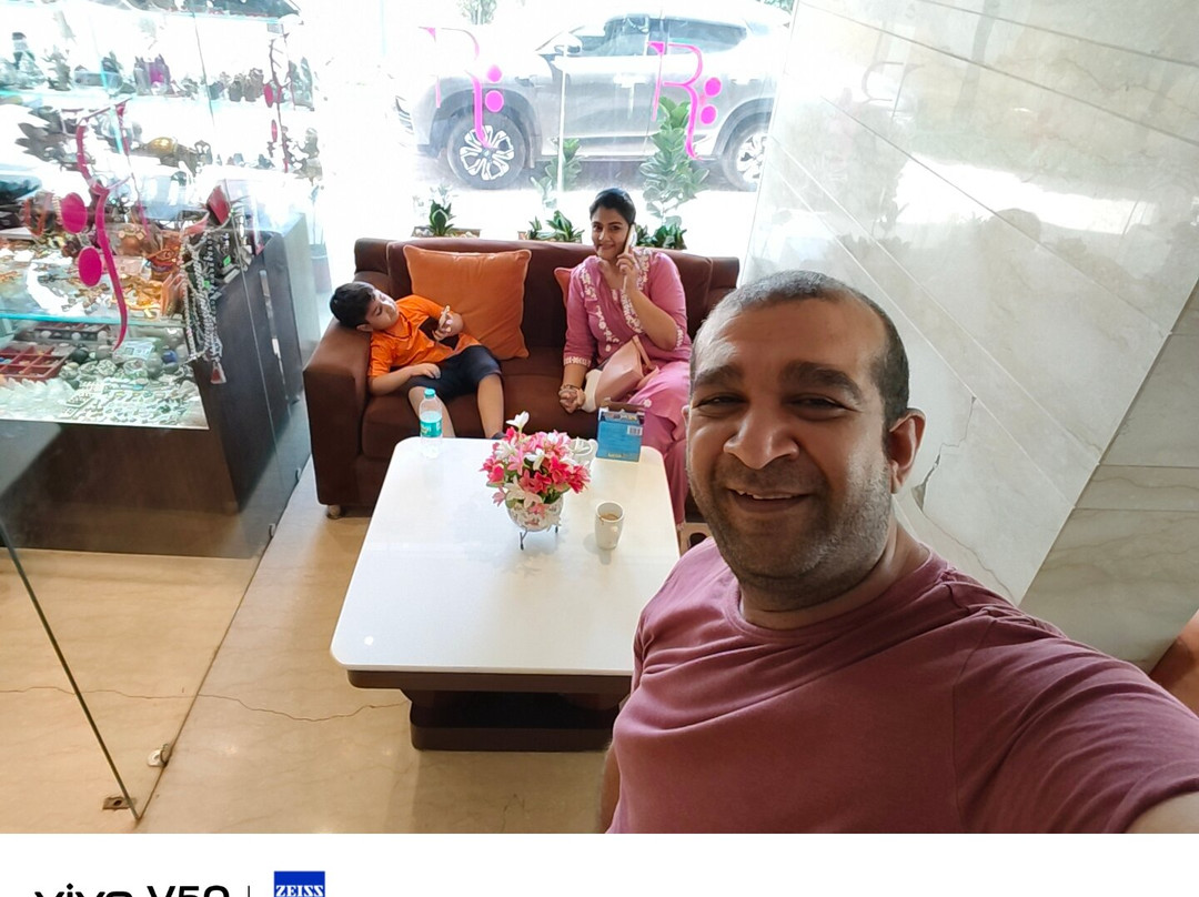 哈里瓦卡尔森乡村套房酒店主图