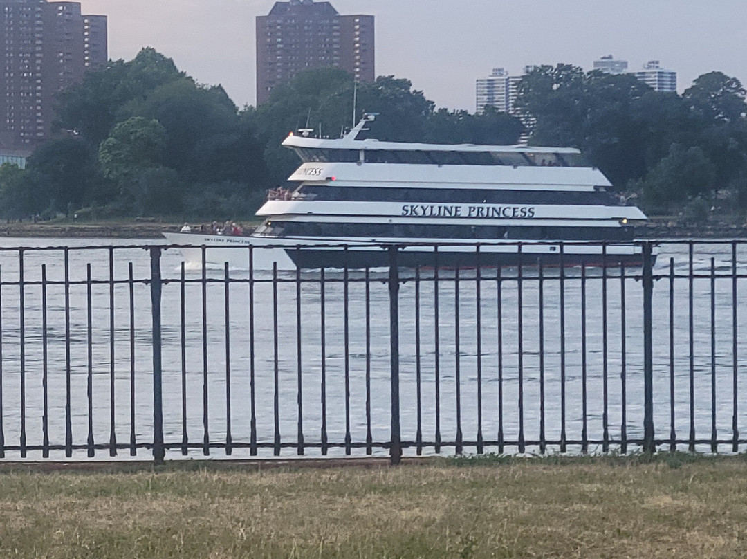 Whitey Ford Field-阿斯托里亚必去景点