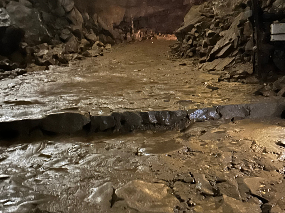 Peak Cavern-Castleton必去景点