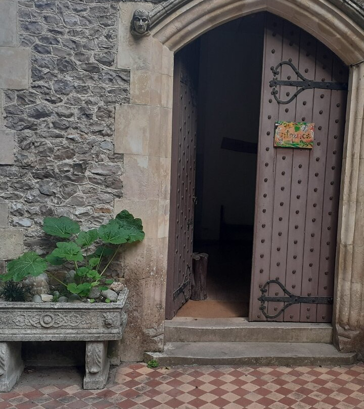 Monkton Wyld Court主图