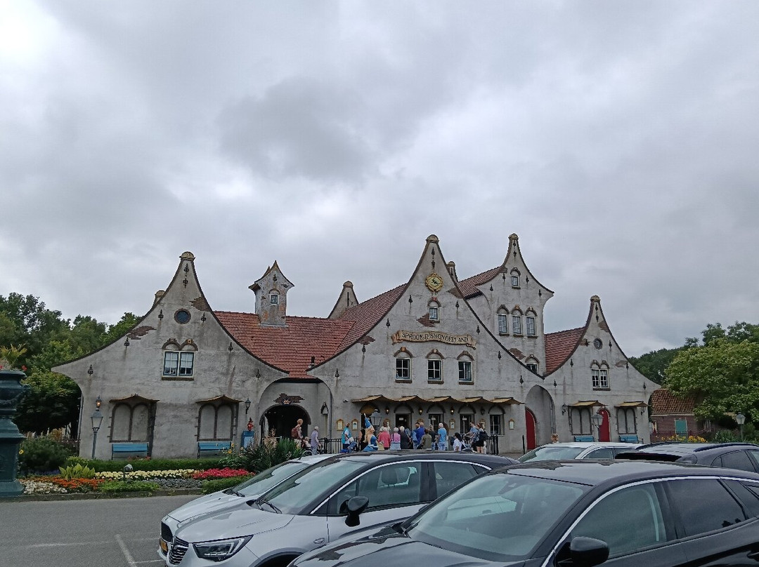 Sprookjeswonderland-恩克赫伊曾必去景点