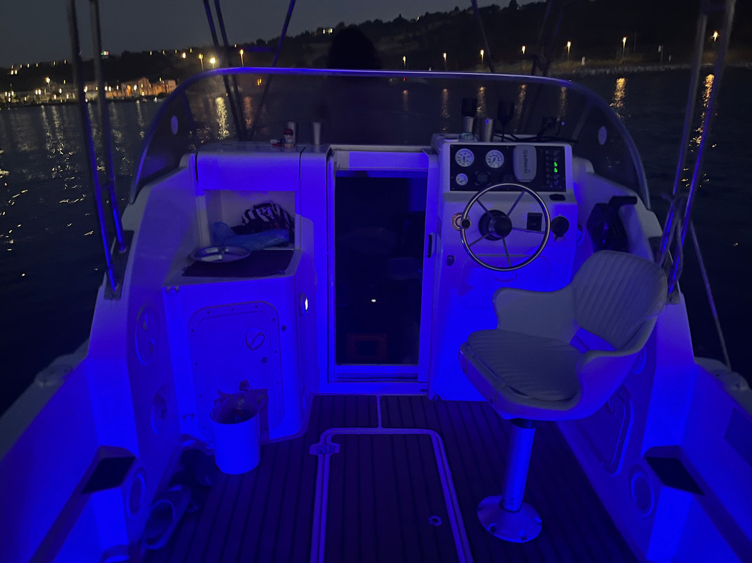 Orcaloca Conero Boat-安科纳必去景点