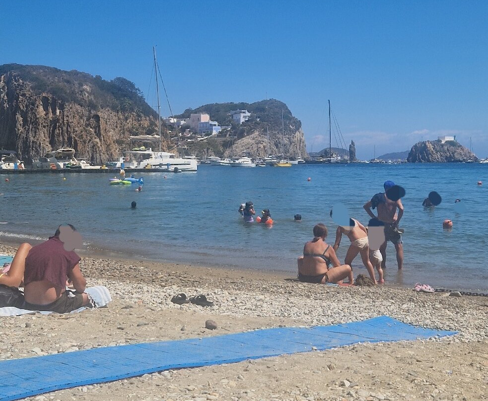 Spiaggia di Giancos-Ponza必去景点