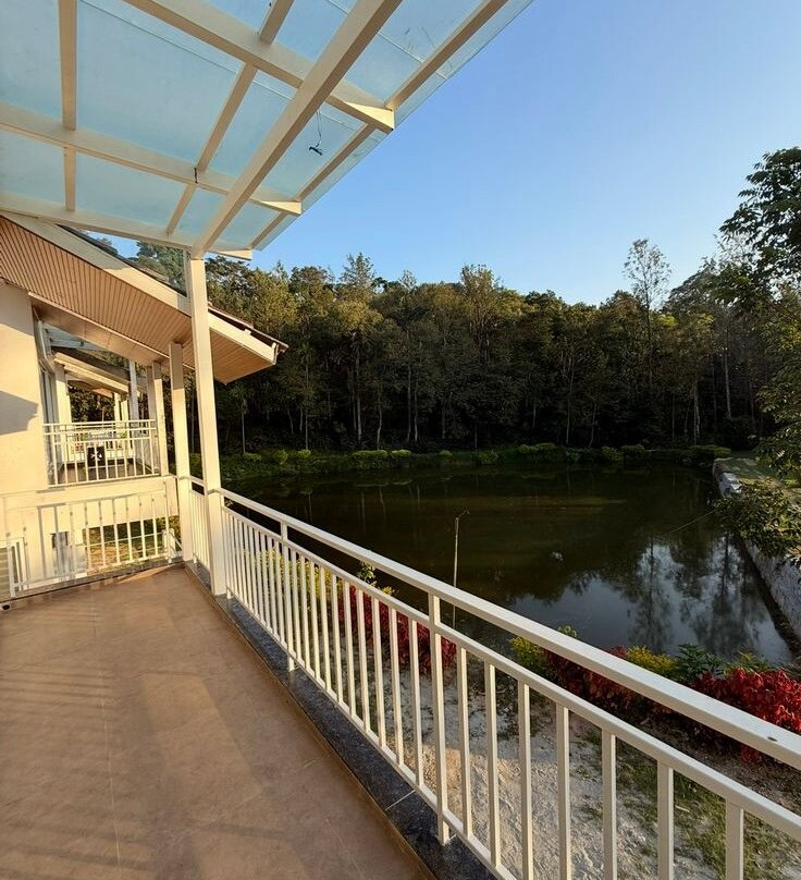 Chola Lakeview Stay Inn主图