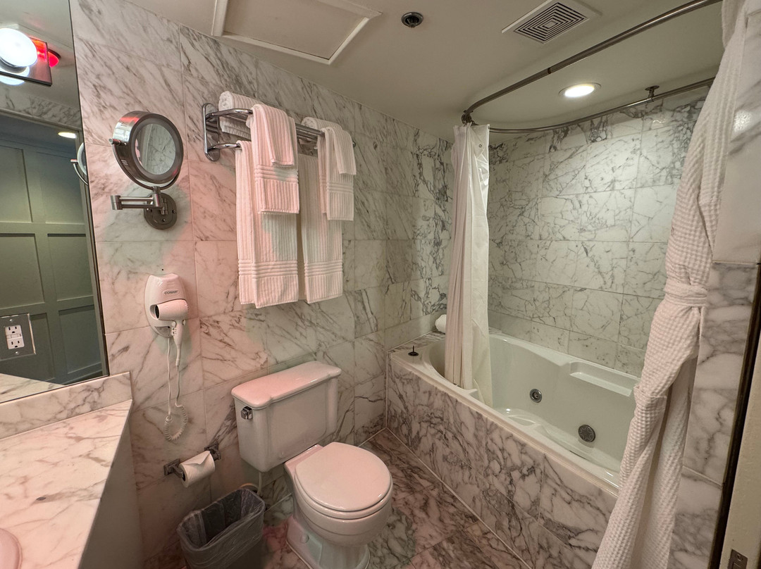 Lighthouse Club Hotel an Inn at Fager's Island主图