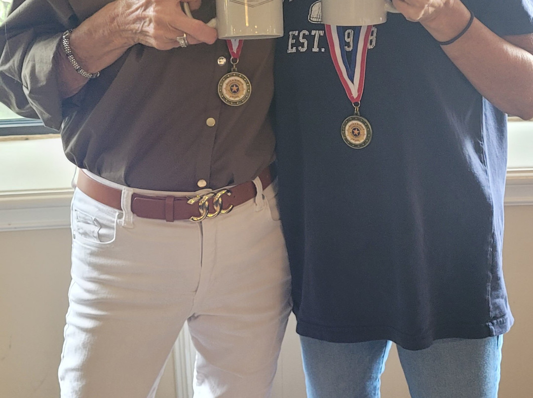 Meadowbrook Inn主图