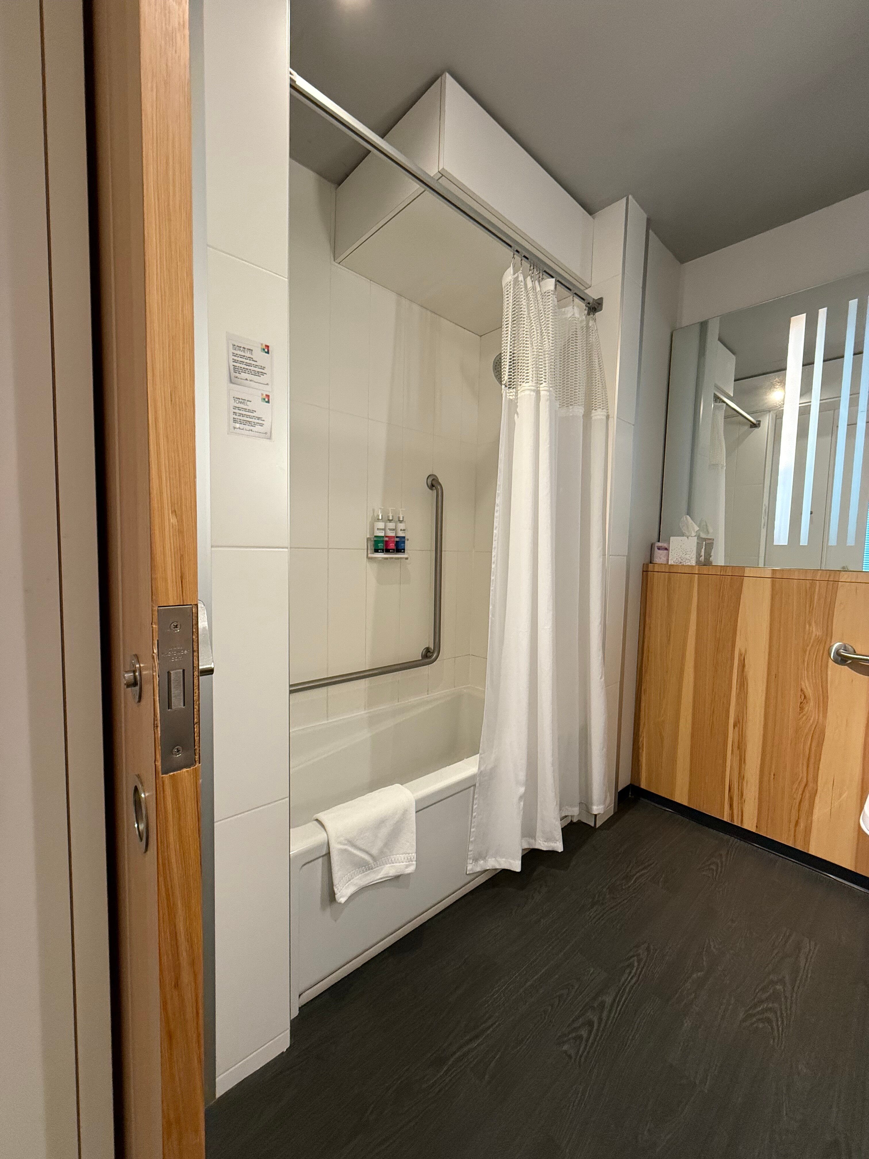 Alt Hotel Ottawa-浴室