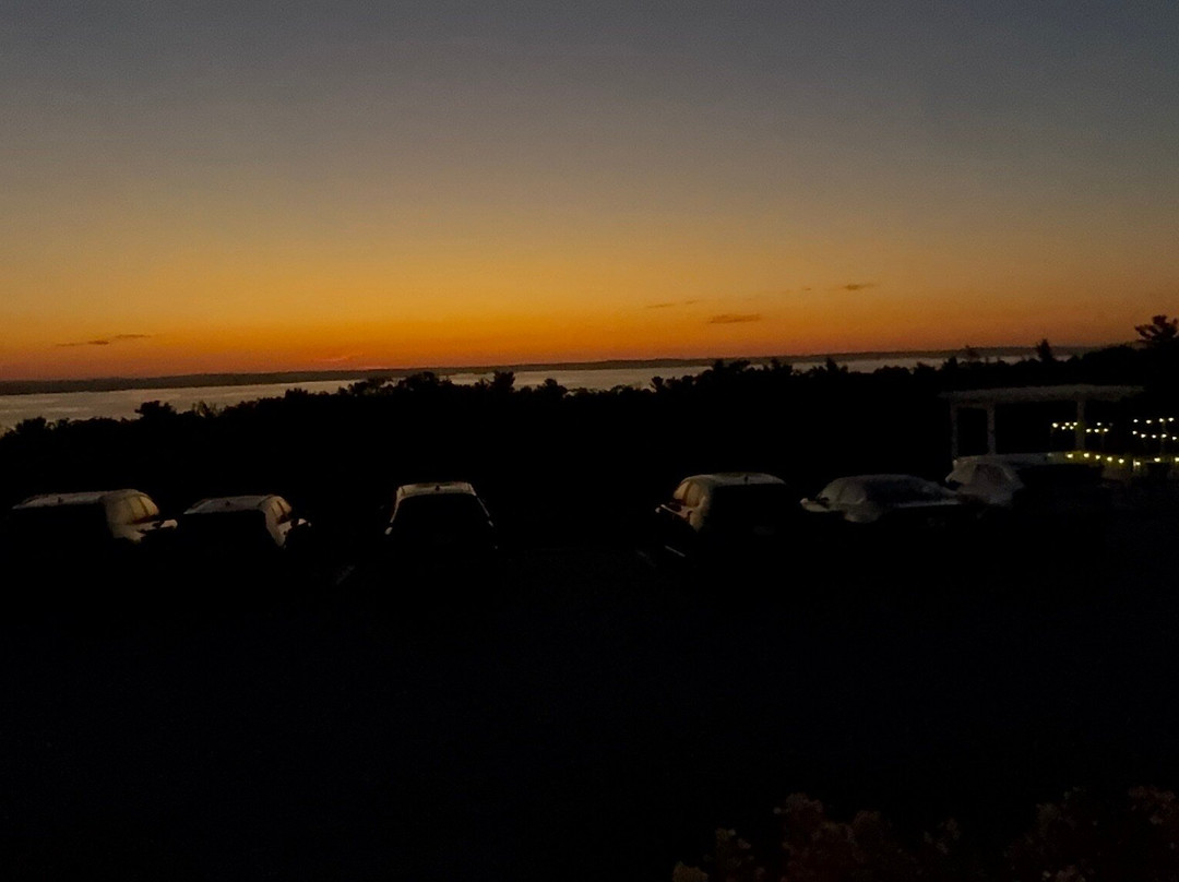 Acadia Ocean View Hotel主图