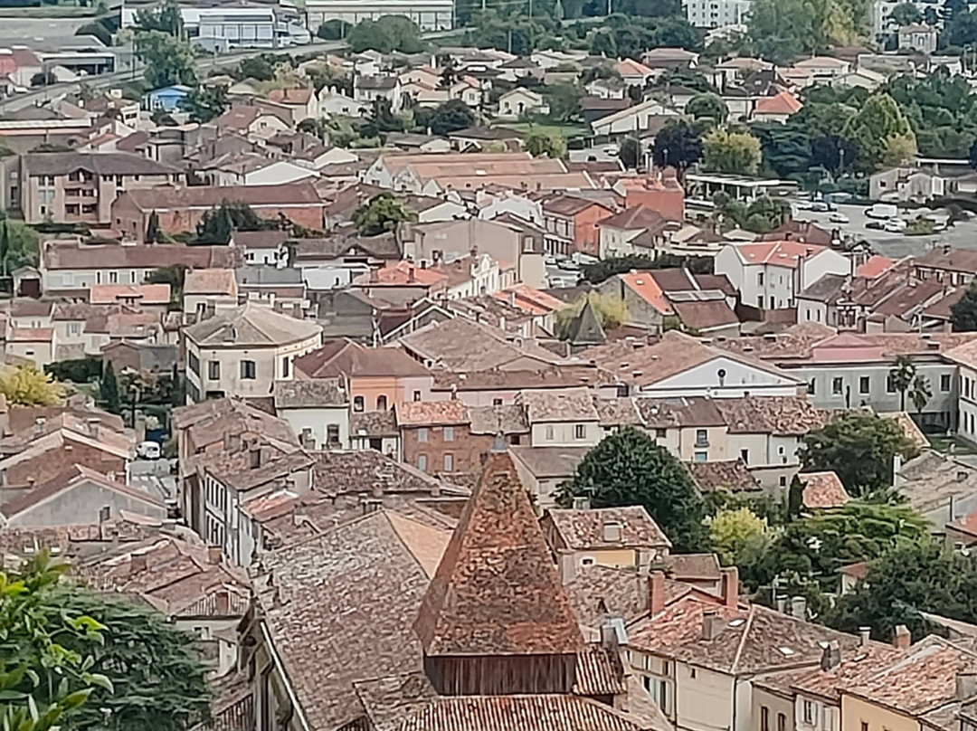 Point de vue du Calvaire ou de la Vierge-Moissac必去景点