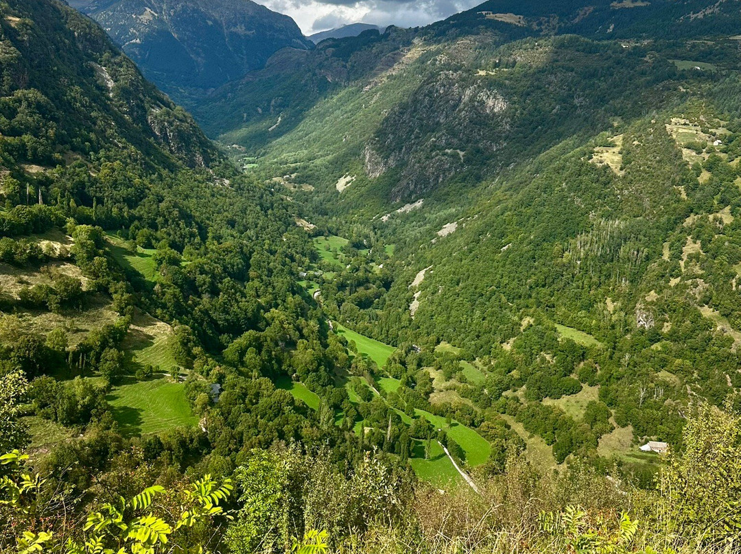 Mirador El Cruz de Puyadase-Gistain必去景点