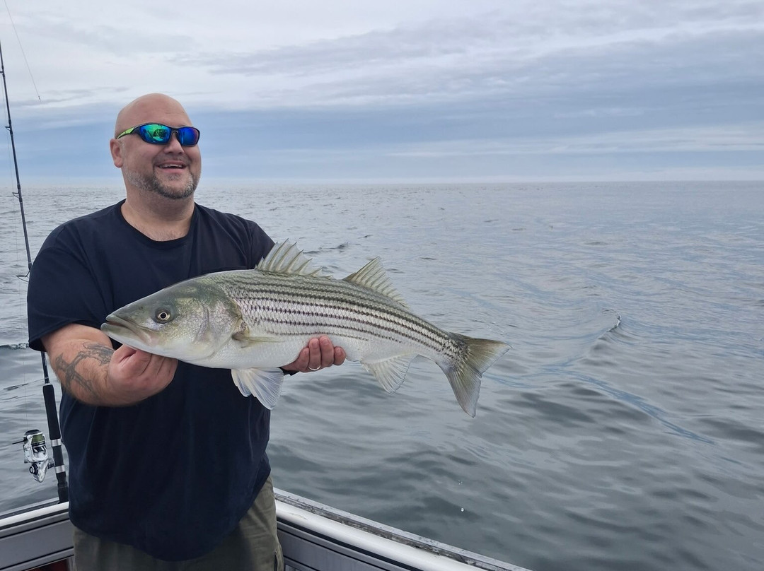 Shark Shark Tuna Fishing Charters-South Yarmouth必去景点