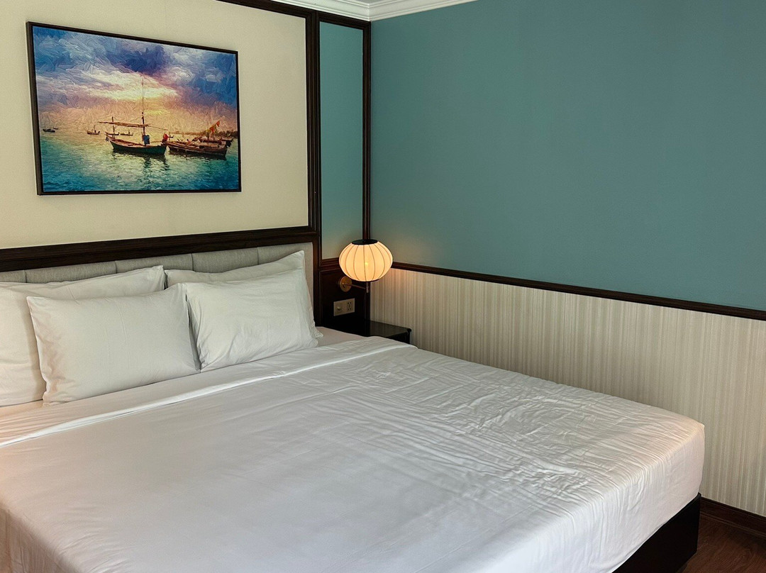 Halong Capella Cruise-海防必去景点