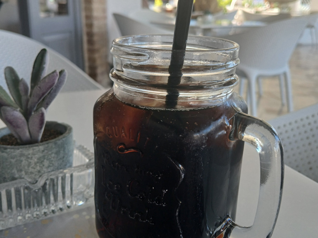 The Fountain Coffee Cocktails & More-Kavos必去景点